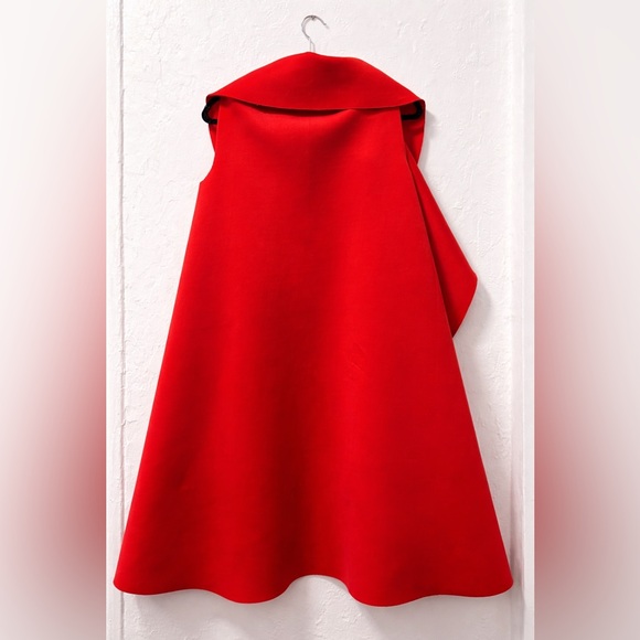 Red Waterfall Cape Vest / Draped “Capă” Statement Layer (Boutique) - Picture 2 of 4